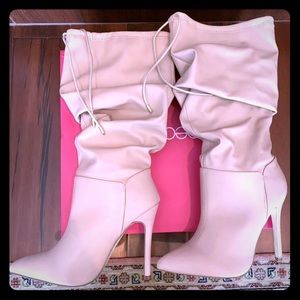 Shoedazzle heeled Boots - Nude color - size 8